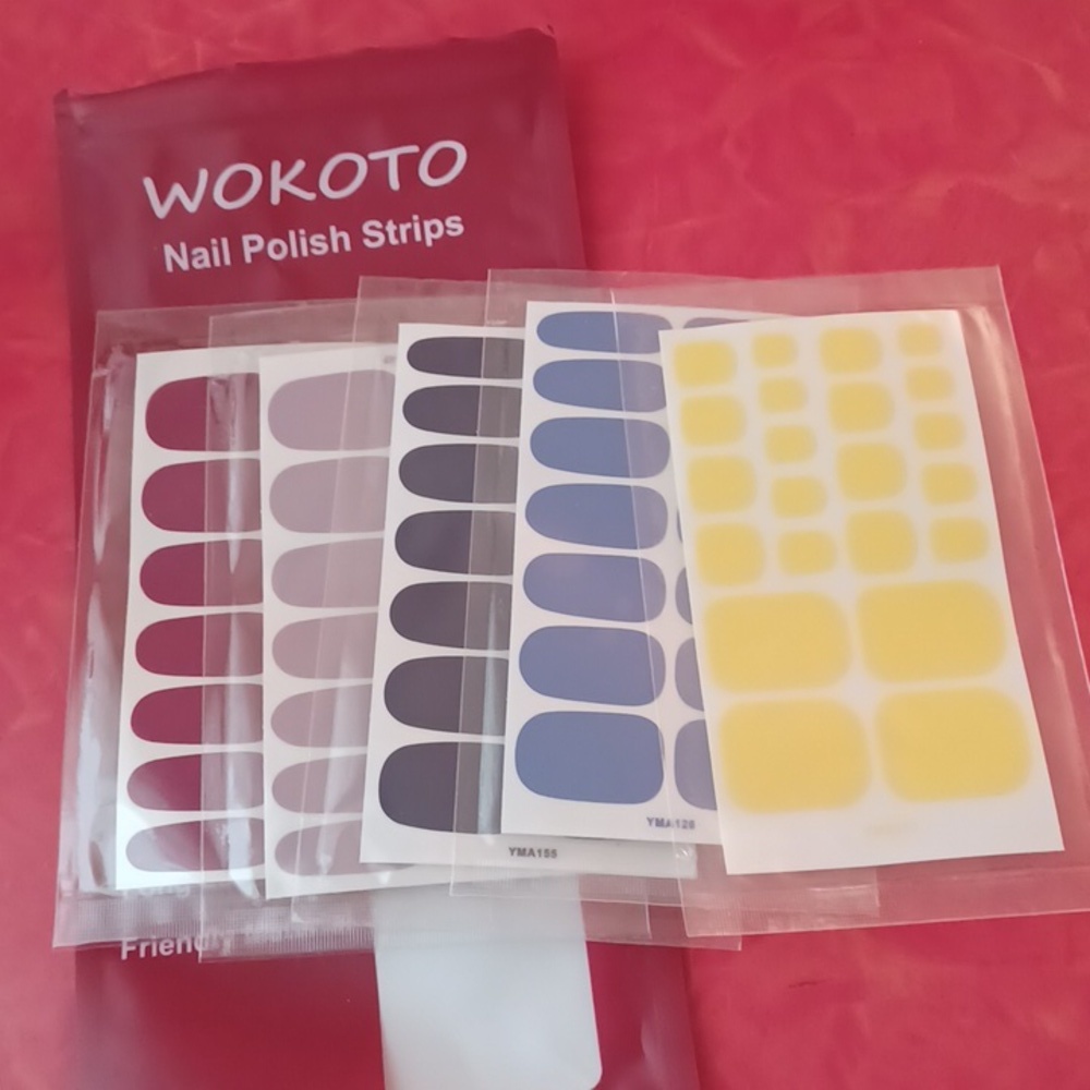 Nail polish straps 4 finger nail sets and one toe nail set
